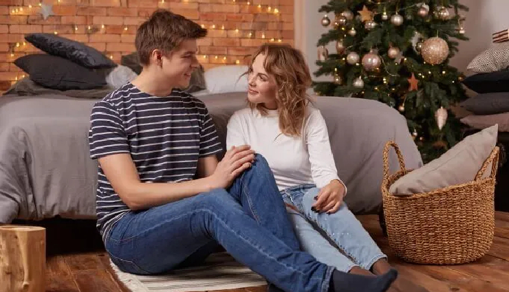 12 Signs She Wants a Relationship and is Serious About You