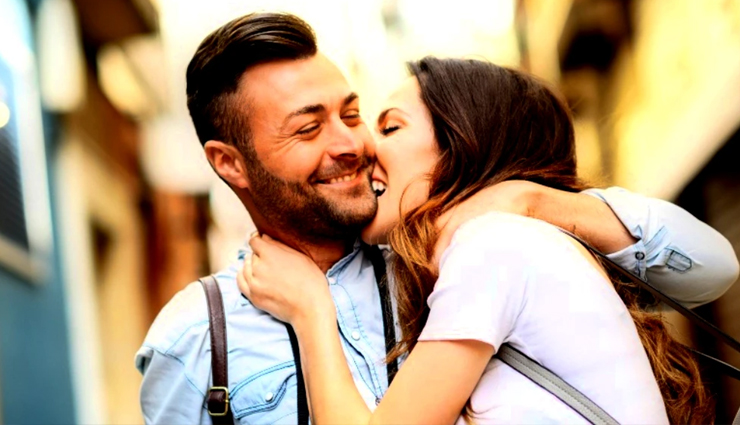 relationship readiness hints,shift in behavior together,openness and vulnerability,interest in your past,sharing memories from past relationships,small commitments like staying overnight,active emotional engagement,interest in meeting your family,inviting you to meet her family,admission of relationship fears,consistently prioritizing time together,physical touch and intimacy