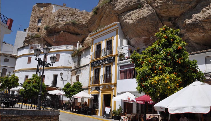 5 strangest places were people own house will shock you,roussanou monastery,greece,hanging monastery,china,setenil de las bodegas,spain,al azra,yemen,cappadocia,turkey