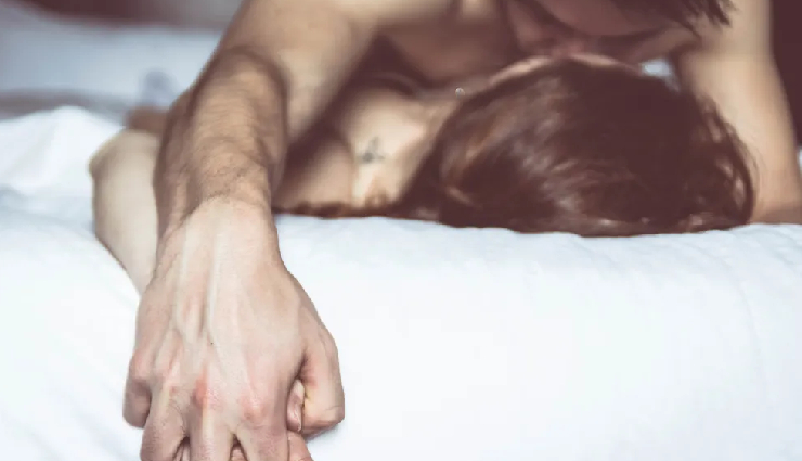 signs relationship moving too fast,relationship moving too fast warning signs,how to tell if your relationship is moving too fast,slow down fast-moving relationship,relationship pacing tips,too fast relationship signs,relationship speed warning signs,need to slow down relationship,fast relationship red flags