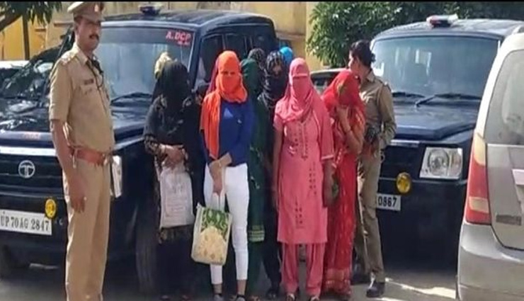 Noida: पुलिस की मिलीभगत से होटल में चल रहा था देहव्यापार; 12 लड़कियां और 11 लड़के अरेस्ट, 6 पुलिसकर्मी लाइन हाजिर 