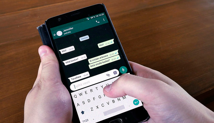 sexting is kind of cheating,sexting,relationship tips,couple tips