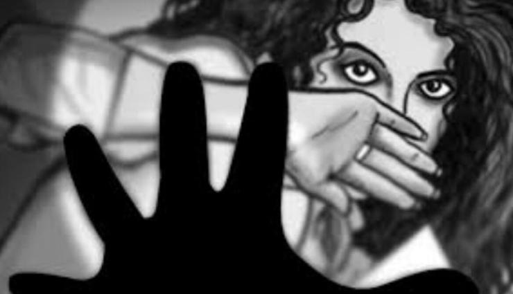 चोरी के मंसूबे से घर में घुसे युवक, नहीं मिली नगदी और जेवरात, नाबालिग से किया सामूहिक दुष्कर्म