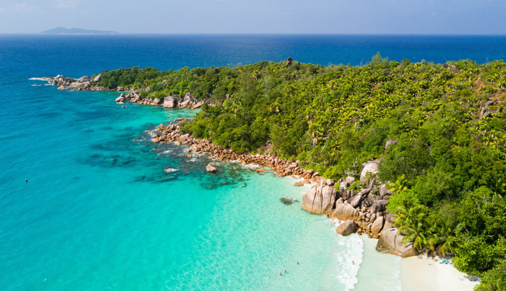 seychelles,tourist attractions in seychelles,places to visit in seychelles,mahe island,praslin island,silhouette island,la digue island,cousine island,aldabra island
