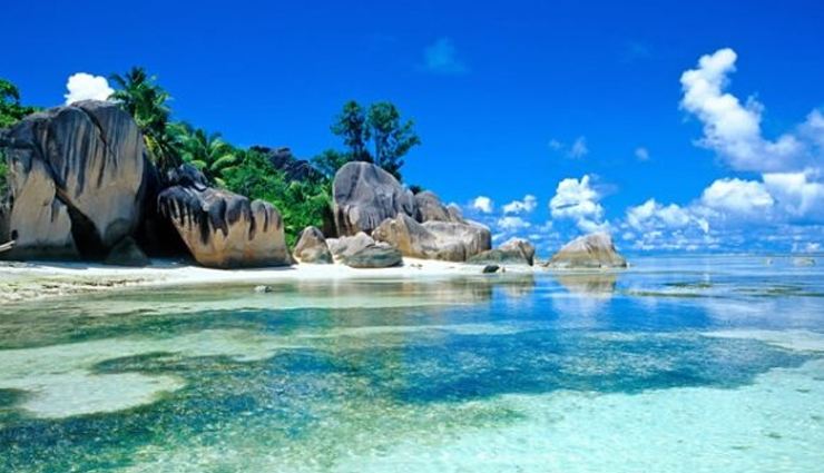 seychelles,tourist attractions in seychelles,places to visit in seychelles,mahe island,praslin island,silhouette island,la digue island,cousine island,aldabra island