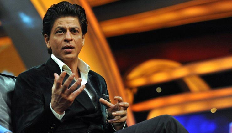 5 bollywood celeb death rumors that scared us all,amitabh bachchan,ayushman khurana,rajnikanth,shahrukh khan,dilip kumar,fake death news,fake death news of bollywood celebs,bollywod celebs death news,viral death news