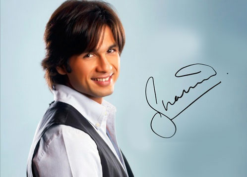 signatures of bollywood celebs,autographs of celebrities,amitab bacchan,alia bhatt,priyanka chopra,Salman Khan,shahrukh khan,aamir khan,abhishek bacchan,aishwarya rai,katrina kaif