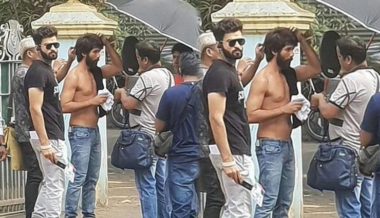 'कबीर सिंह' LOOK LEAK! बिना शर्ट और चप्पल में नजर आए शाहिद कपूर 