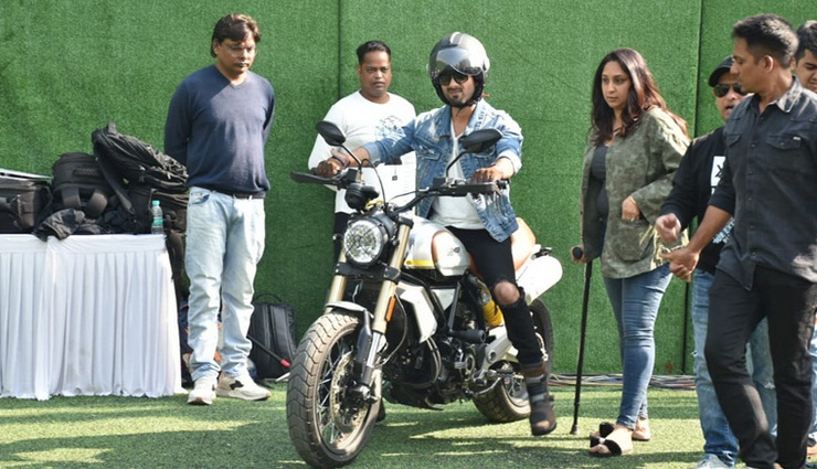 PICS- Shahid Kapoor in Biker Look Will Fade Your Mid Week Blues