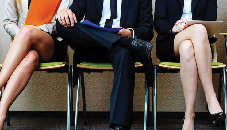 shaking legs,astrology,astrology tips