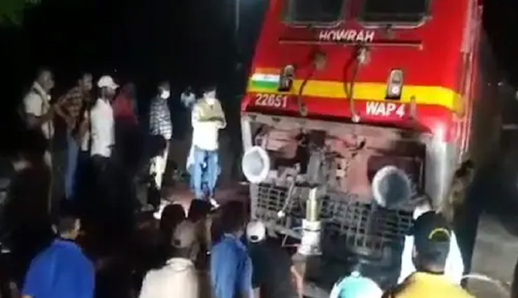 धनबाद में पटरी से उतरा शक्तिपुंज एक्सप्रेस का इंजन, टला बड़ा हादसा 