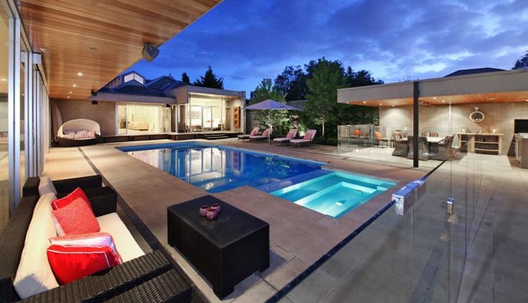 luxurious houses,cricketers,cricketers luxurious houses,cricketers luxurious houses pics,ricky ponting house,sachin tendulkar house,sourav ganguly house,shane watson house,shane warne house