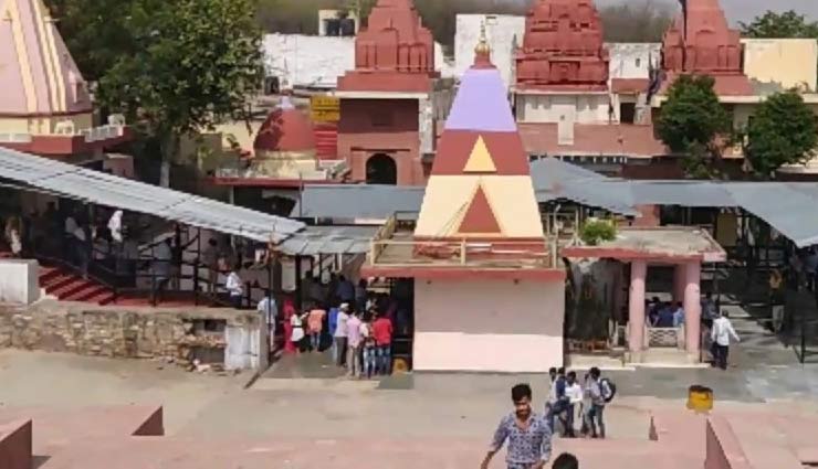 5 shani dev temples in india,temples of shani dev,holidays,travel,tourism,shani dev,famous shani dev temples