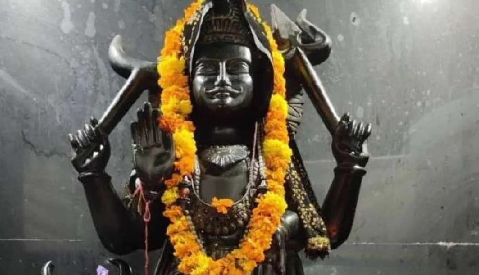 29 नवंबर से इन 3 राशियों पर बरसेगी शनि देव की कृपा, रंक भी बनेगा राजा