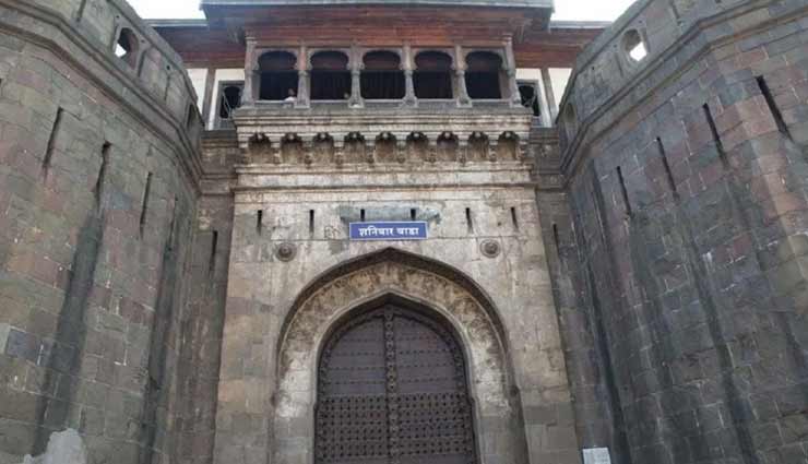 क्या सच में आज भी सुनाई देती हैं 246 साल पहले इस महल में घटी उस घटना की आवाजें?