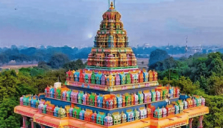 famous temples in prayagraj,temples to visit in prayagraj,shri bade hanuman ji temple,patalpuri temple,alopi devi temple,nag vasuki temple,lalita devi temple,shankar viman mandapam,kalyani devi temple,dashashwamedh temple,someshwar mahadev temple,hanuman mandir civil lines