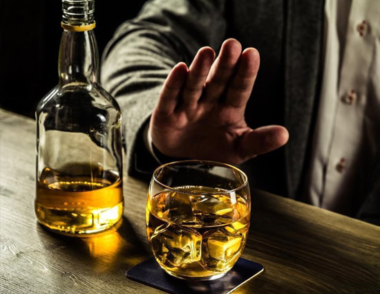 इन टोटकों की मदद से आप छुड़ा सकतें है किसी भी इंसान की शराब की लत