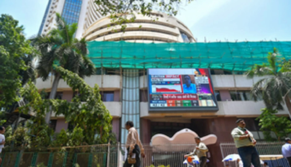 सपाट खुला शेयर बाजार, आईटी व प्राइवेट बैंकिंग के शेयर में दिखा खरीदारी का माहौल