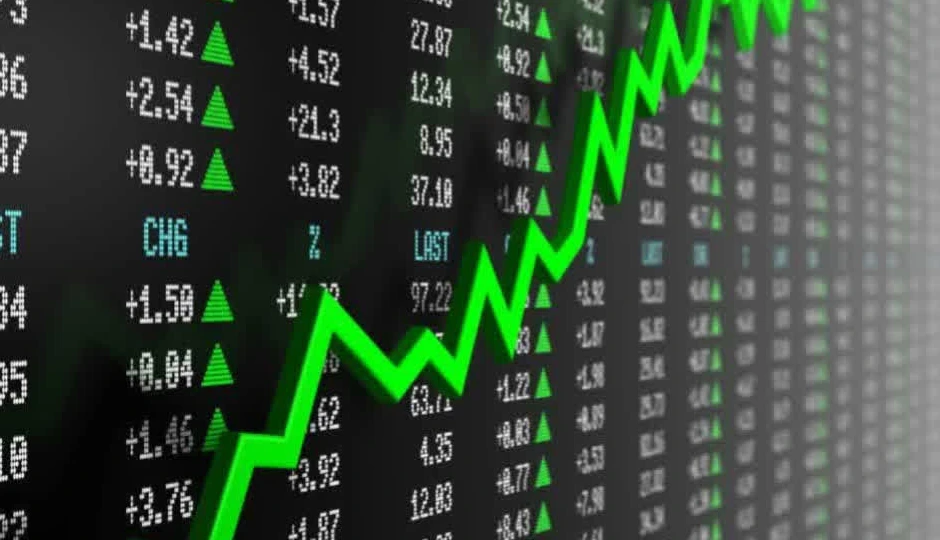 सप्ताह की मजबूती भरी शुरुआत: सेंसेक्स 81,500 के पार, निफ्टी 24,949 पर; आईटी शेयरों में दिखा जोर