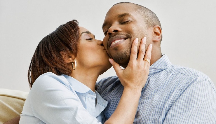 signs from the universe about love,universe wants you to be with someone,synchronicity in love,carl jung love signs,recurring dreams about someone,soulmate signs from universe,intuitive signs of true love,cosmic love connections,fate and relationships,psychology of love signs,meant to be signs,universe matchmaking clues