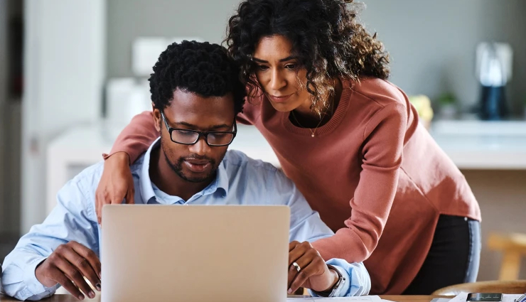 relationship expenses guidelines,financial transparency in relationships,setting boundaries in shared expenses,importance of discussing finances,positive money conversations in relationships,fair sharing system in relationships,flexibility in sharing expenses,regular financial check-ins in relationships