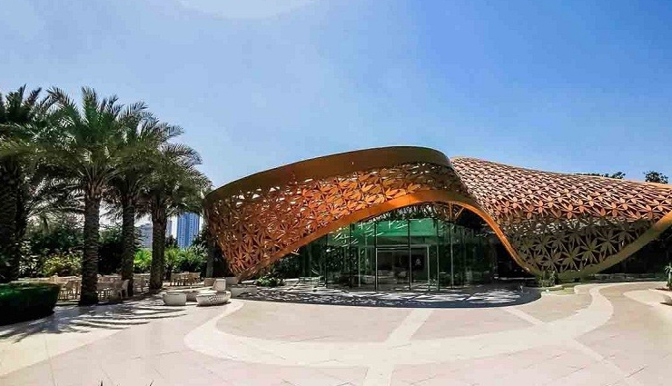 sharjah,places to visit in sharjah,tourist attraction in sharjah,sharjah museum of islamic civilization,al qasba,sharjah desert park,al majaz waterfront,sharjah aquarium,al noor island
