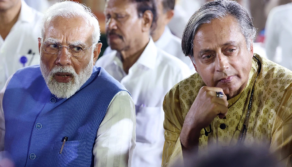 ‘तो पार्टी में क्या कर रहे हो?’... शशि थरूर ने की पीएम मोदी की सराहना तो भड़के कांग्रेस नेता