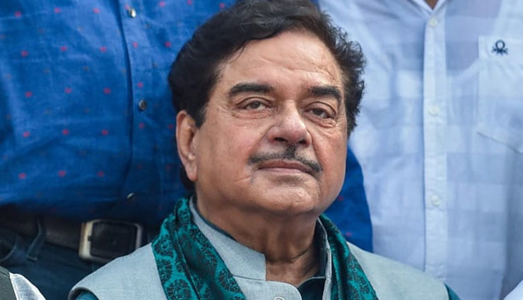 पुलवामा हमला: जवाबी कार्रवाई के खिलाफ बोले शत्रुघ्न सिन्हा shatrughan sinha,distressed and disturbed by the february 14 terror attack in pulwama,jammu and kashmir