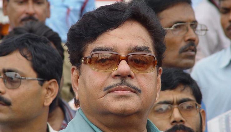 Salman Doesn’t Deserve This Says Shatrughan Sinha
