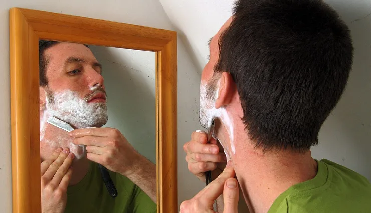 shaving tips for men,grooming tips,smooth shave techniques,mens skincare,how to shave properly,best shaving routine,shaving oils,beard grooming,daily grooming for men,clean shave benefits