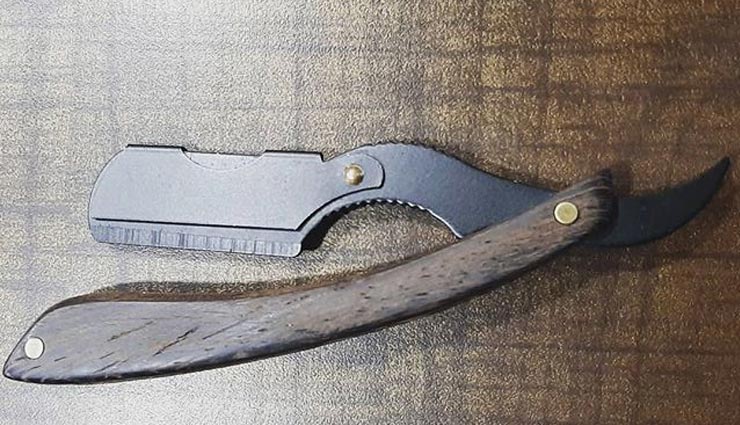 खाने में बाल मिलना भारी पड़ा पत्नी को, पति ने कर डाली ये शर्मनाक हरकत