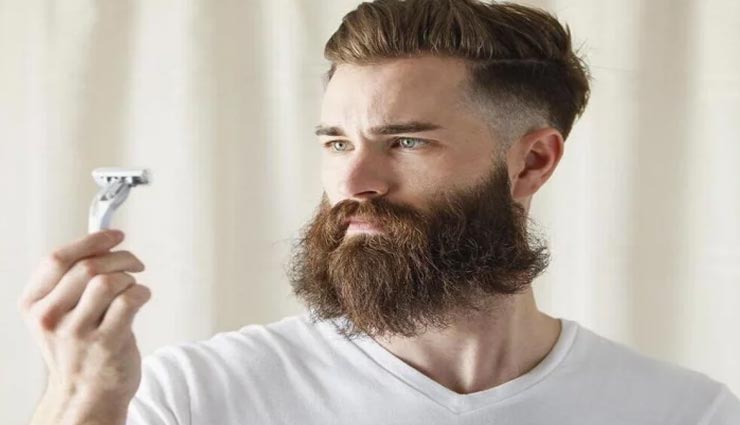 शेविंग के दौरान अक्सर लड़के कर बैठते है ये गलतियां, चहरे को उठाना पड़ता हैं नुकसान