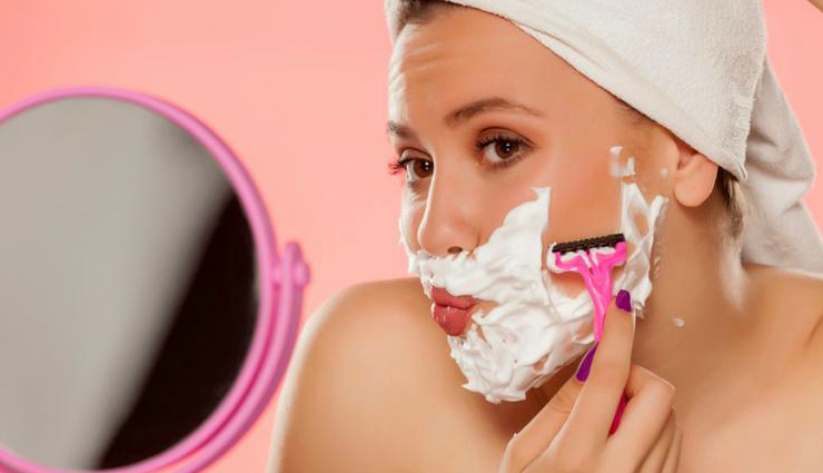women do shaving to remove unwanted hair,beauty tips,beauty hacks,shaving tips