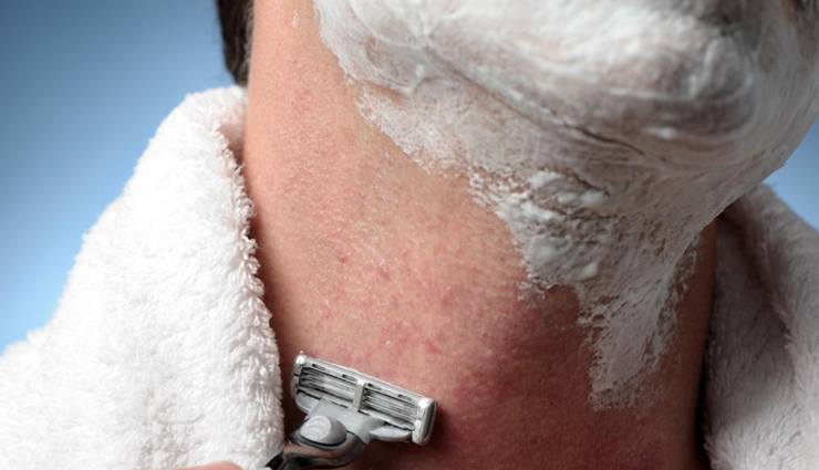 common shaving mistakes,shaving mistakes to avoid,proper shaving techniques,shaving tips for smooth skin,how to avoid razor burn,prepping skin for shaving,exfoliating before shaving,using shaving cream,pressure while shaving,disposable vs. quality razors,dry skin shaving issues,shaving direction,dull razor blades,cleaning razor blades,post-shave moisturizing,how to prep skin before shaving,benefits of exfoliating before shaving,why use shaving cream,problems with using disposable razors,shaving in the direction of hair growth,consequences of using dull blades,proper razor blade maintenance,best after-shave moisturizers,shaving tips to prevent ingrown hairs,common causes of razor bumps