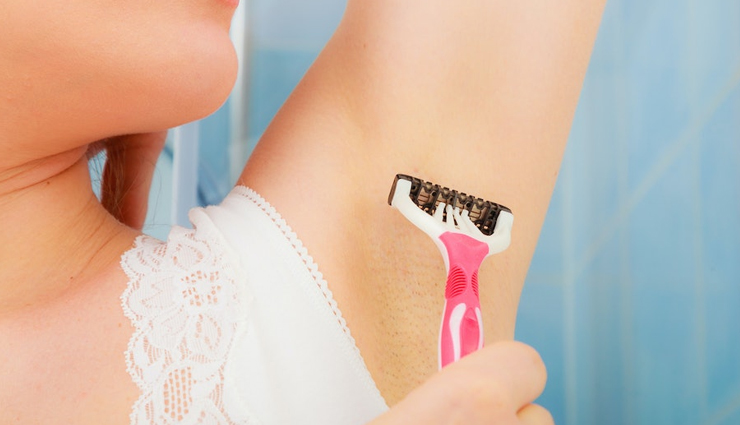 armpit shaving tips,smooth underarms,hair-free underarms,women grooming,shaving techniques,razor recommendations,how to prevent razor burns,ingrown hair prevention,best practices for armpit shaving,skincare tips for underarms