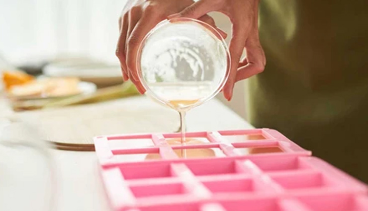 shea butter soap bar at home,diy shea butter soap bar,beauty tips,beauty hacks,skin care tips,shea butter benefits