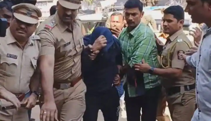 बिना चप्पल के शीजान खान को सड़क पर घसीटती दिखी पुलिस, वीडियो देख भड़के लोग, बोले - 'ये एक शेमफुल बिहेवियर है'