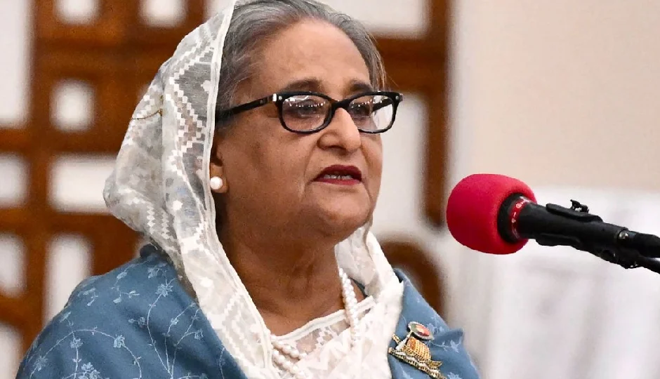 शेख हसीना को न्यायपालिका से बड़ा झटका, अदालत की अवमानना में मिली 6 महीने की सजा