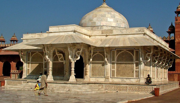 islamic heritage sites india,must-visit islamic places in india,important islamic landmarks india,islamic pilgrimage sites india,islamic historical sites india,top islamic destinations india,sacred islamic sites in india,islamic architecture india,india significant islamic places,famous mosques in india,islamic shrines india,islamic cultural sites india,islamic holy places india,islamic heritage tourism india