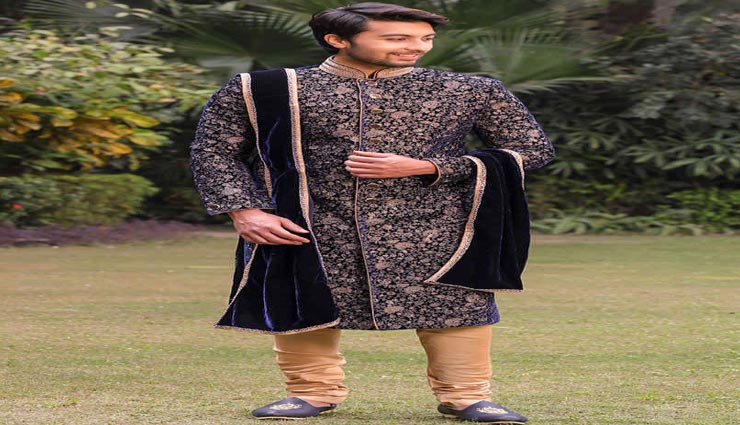 शादी की शेरवानी चुनते समय बरते ये 5 सावधानियाँ, पाएँगे परफैक्ट लुक fashion tips,fashion tips in hindi,groom fashion tips,tips to the selection of sherwani