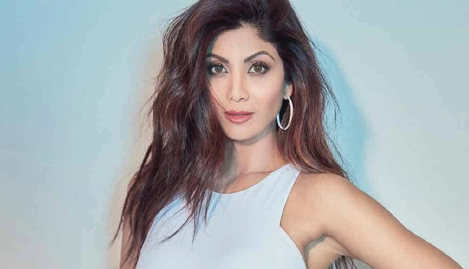 शिल्पा शेट्टी को कोर्ट से राहत नहीं, देश से बाहर जाने पर रोक बरकरार