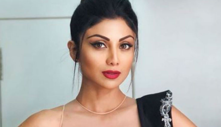 Shilpa Shetty flies to Lucknow to shoot the next schedule of Nikamma