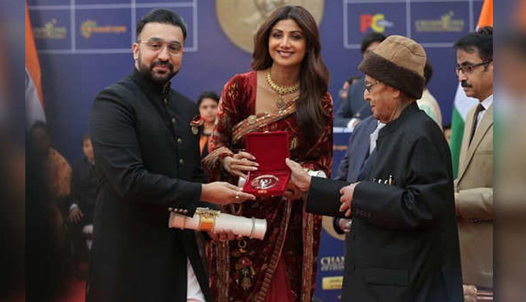 शिल्पा शेट्टी और राज कुंद्रा को मिला 'चैंपियन ऑफ चेंज अवॉर्ड', स्वच्छ भारत अभियान के लिए लोगों को किया था प्रोत्साहित