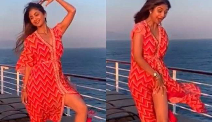 क्रूज पर लहराते हुए मस्ती से पोज दे रही थीं शिल्पा शेट्टी, तभी हुई Oops मोमेंट का शिकार, देखे वीडियो