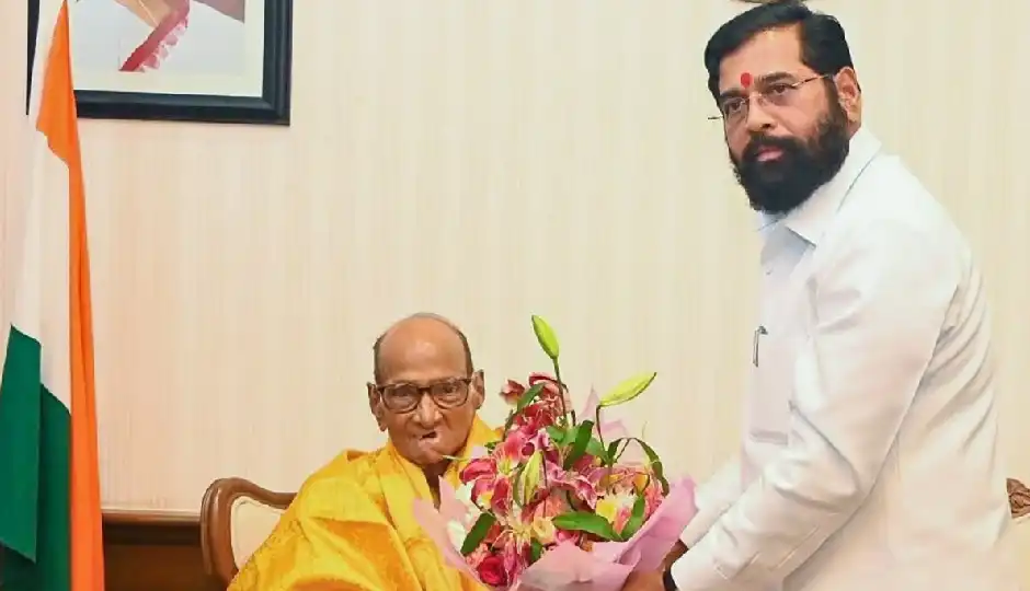 शिंदे के ऑफिस पहुंचे शरद पवार, NCP विधायकों संग बैठक के बाद NDA में एंट्री की अटकलें तेज