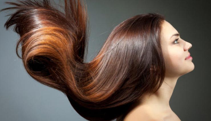 घर पर ही चाय पत्ती से बनाए हेयर सीरम, मिलेंगे ग्लॉसी हेयर 