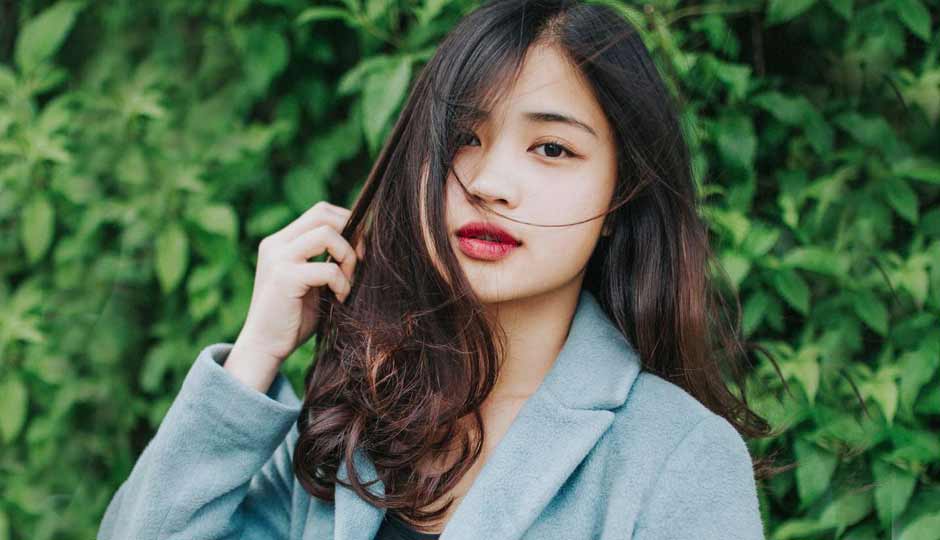 10 Effective Home Remedies to Get Shiny Hair Naturally
