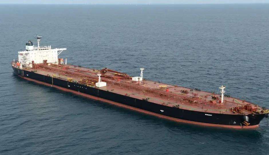 चीन के लिए रवाना रूसी तेल टैंकर ने बीच समंदर बदला रास्ता, भारत की ओर किया रुख