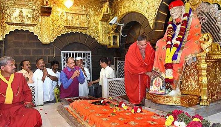 साई बाबा की नगरी है शिरडी, जानें कैसे पहुंचे यहां 