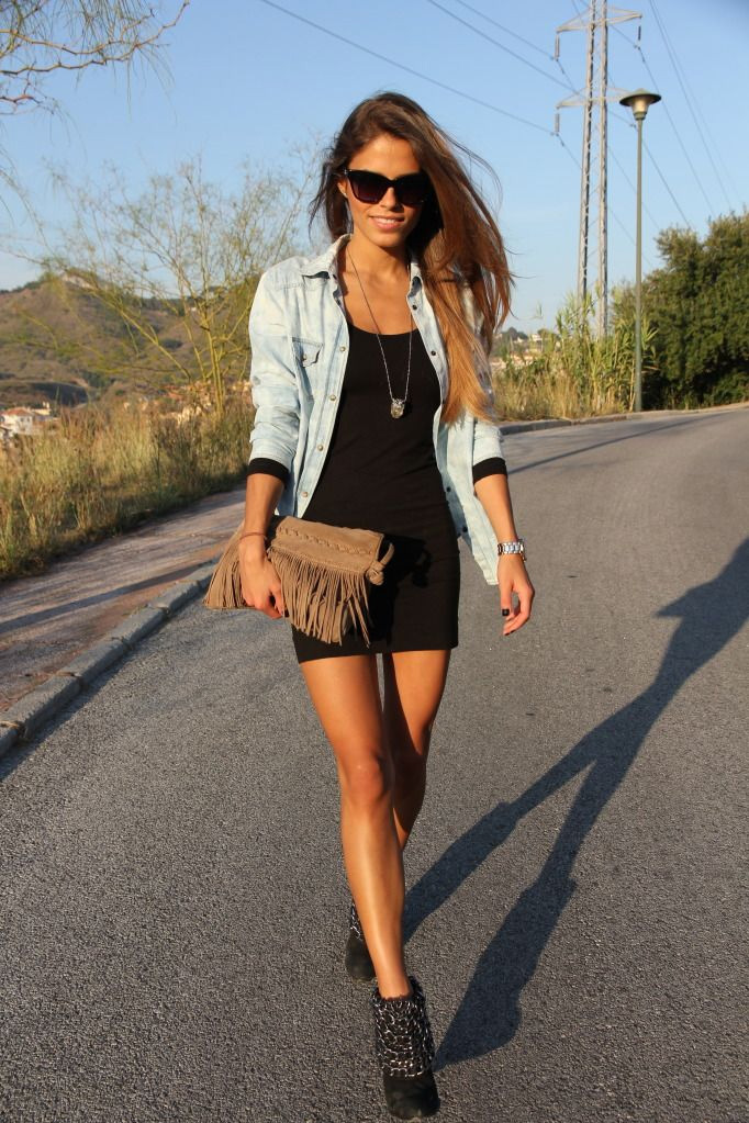 black dress,styling black dress,styling tips,fashion tips